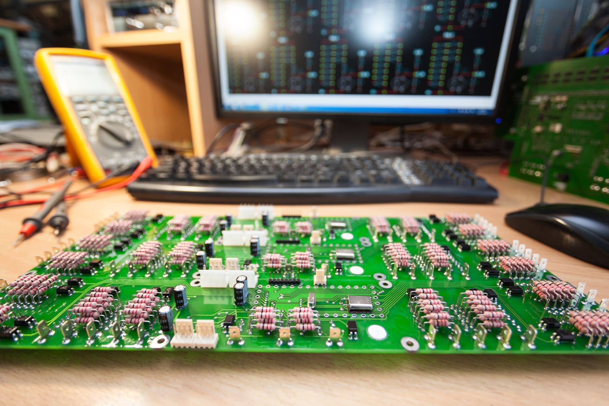 Konsultacje techniczne w&nbsp;RGB Pro – analiza wariantów&nbsp;technologicznych na&nbsp;podstawie prototypu PCB.